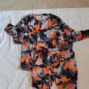 Lands' End Kids Orange and Black Camouflage Thermal Set Size L